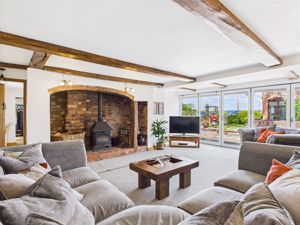 Lounge- click for photo gallery